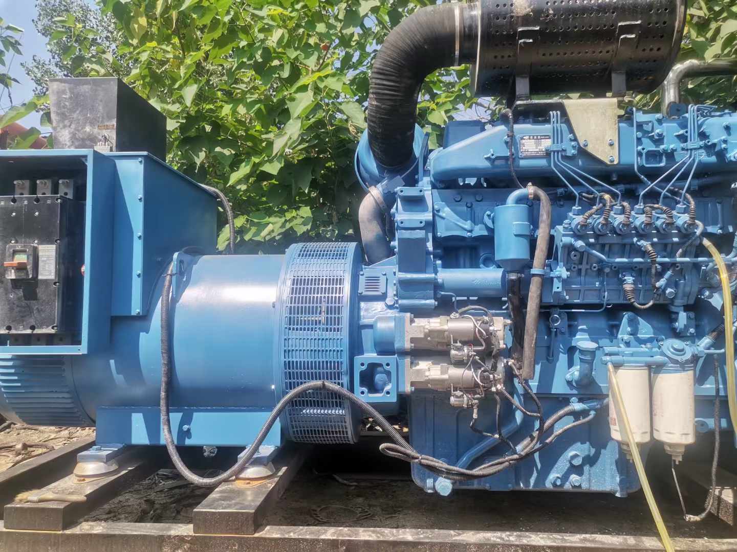 金台详细说明降低 800kW 柴油发电机输出电流波动的方法